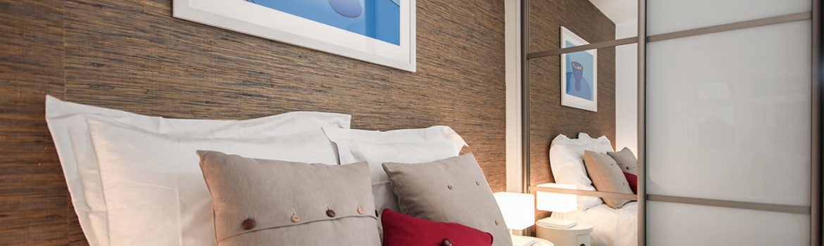 George Banstead White mount and frame - photo credit Bruno Mottola