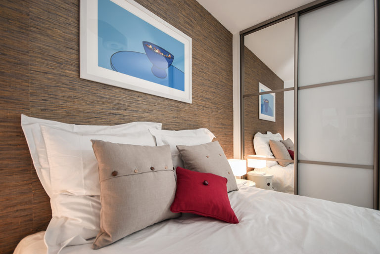 George Banstead White mount and frame - photo credit Bruno Mottola